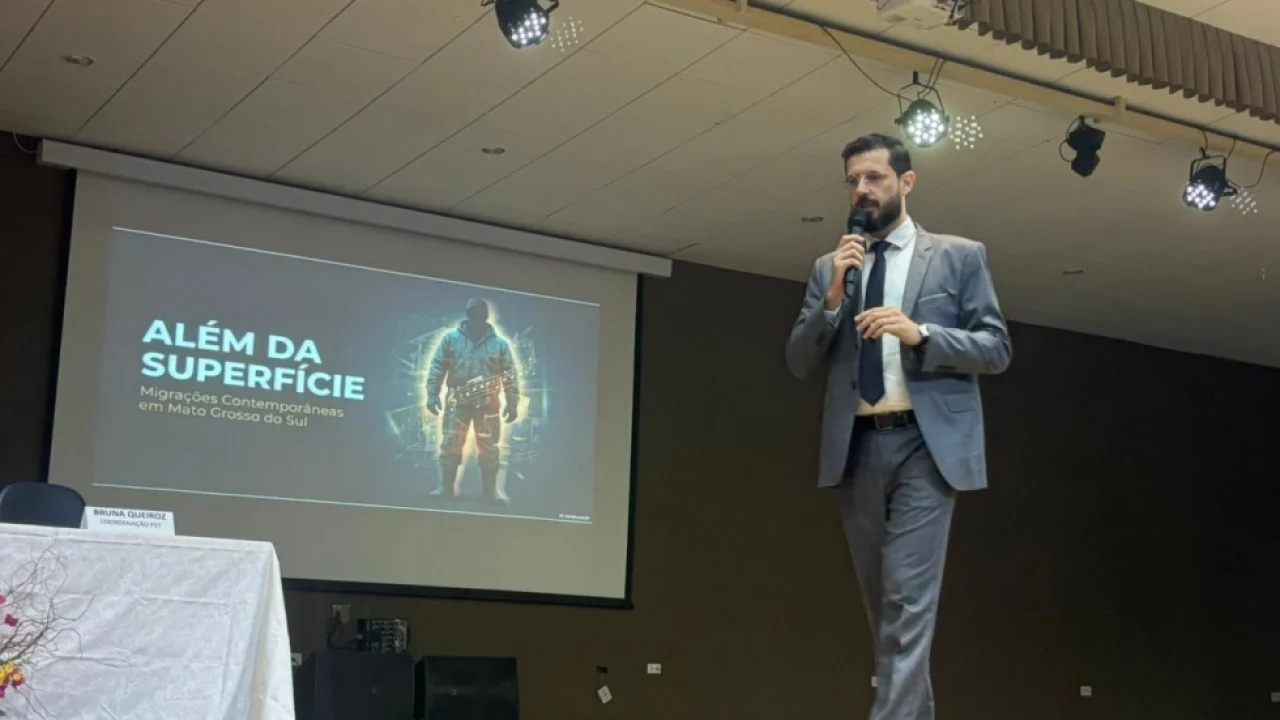 Foto: Professor Marcos Daniel Santi, da FINAN, participou de seminário na UFMS T