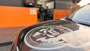 Polícia Civil cumpriu mandados em investigação contra grupo suspeito de roubar c