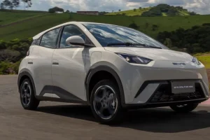 Foto: BYD Dolphin Mini: carro ganha opção para público PCD - Foto: Divulgação