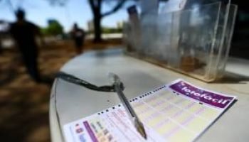 Lotofácil sorteia concurso 3576