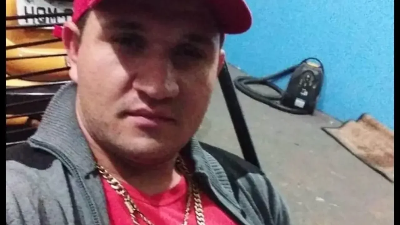 Foto: Aleandro de Souza Dias foi encontrado morto - Foto: Divulgação