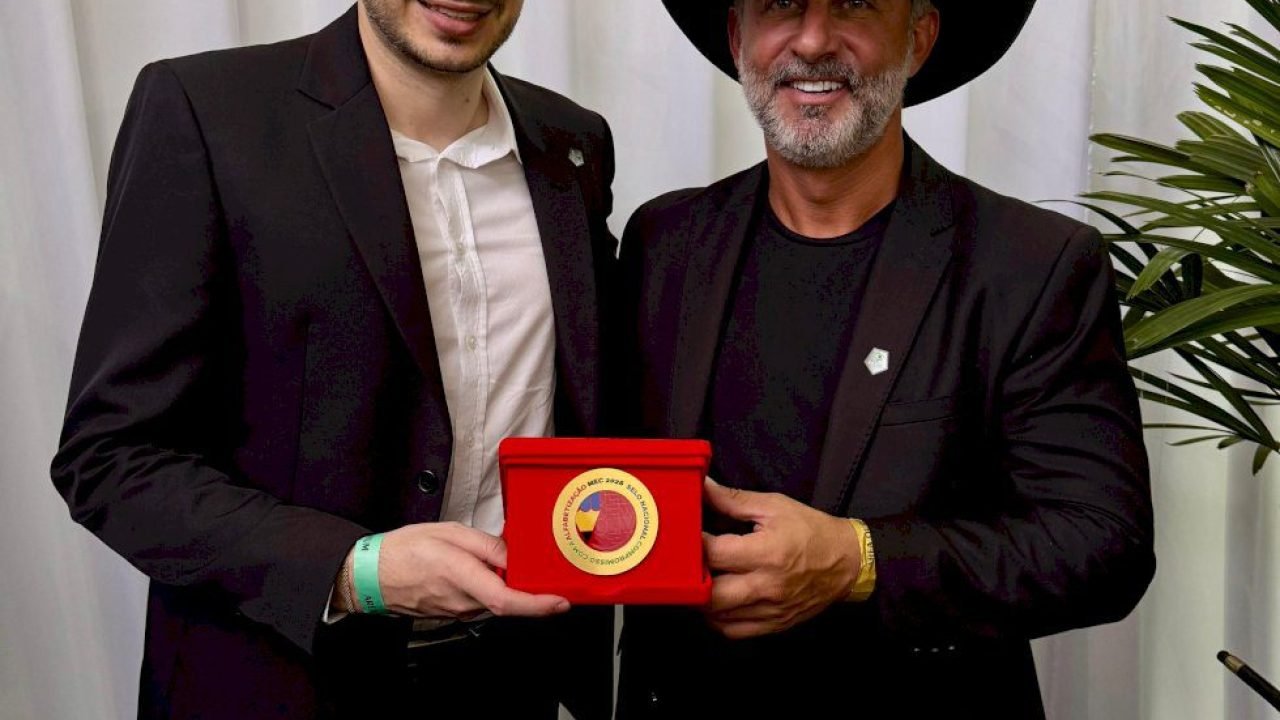 188fa98509cd2e50f6a43ed530e5d631_1-1