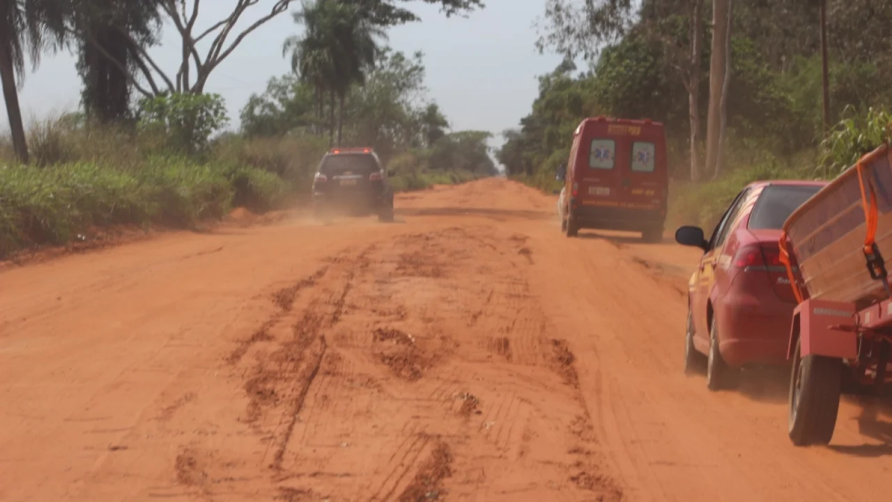 Foto: Equipes do Corpo de Bombeiros Militar realizam buscas na zona rural de Bat