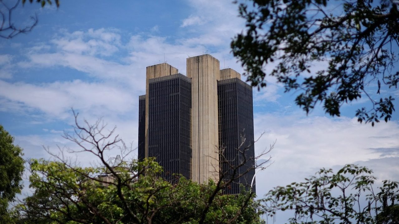 Os Caminhos Que Devem Guiar a Próxima Decisão do BC, Segundo XP e Santander