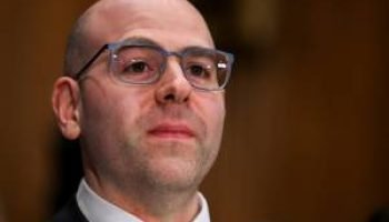 Miran, do Fed, afirma que desregulamentação de Trump ajudará a reduzir inflação