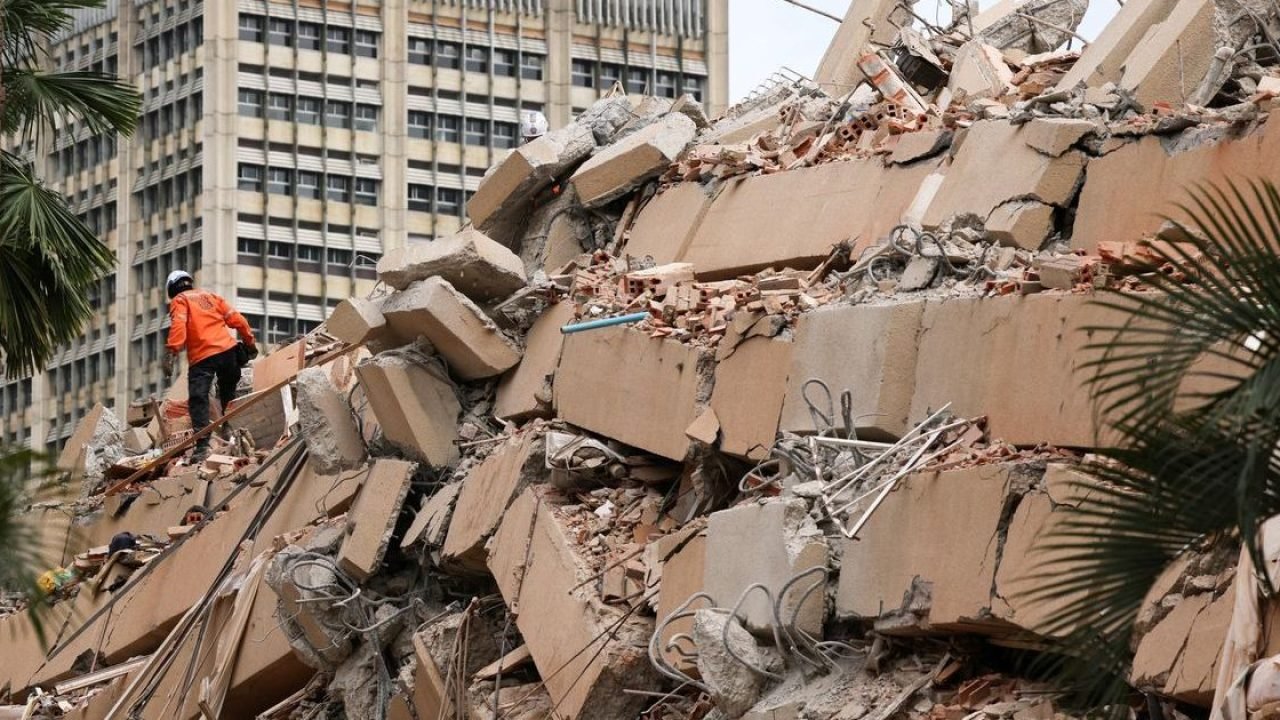 Foto: Sobe para 1.430 o número de mortos por terremotos na Venezuela AFP