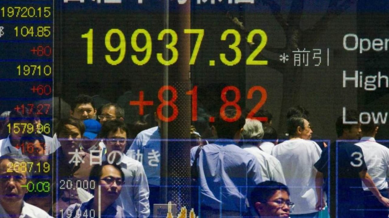 Bolsas Asiáticas Fecham Mistas com China em Alta Após Dados de Comércio