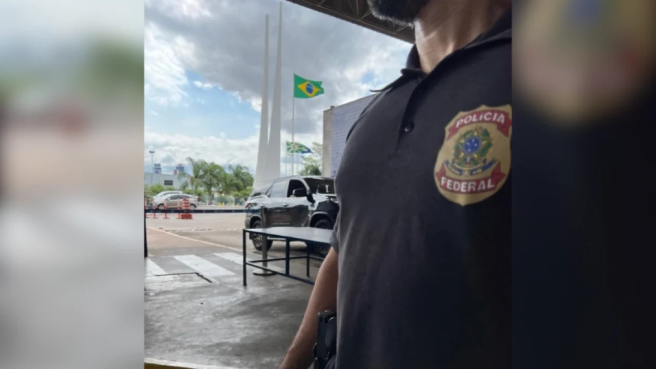 Os alvos da ação foram um casal investigado pelo crime de estelionato e um homem