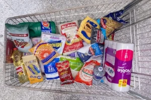 Foto: Preço de alimentos como tomate, batata e leite ajudou a reduzir o custo da