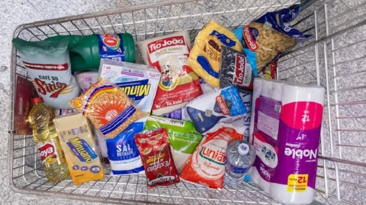 Foto: Preço de alimentos como tomate, batata e leite ajudou a reduzir o custo da