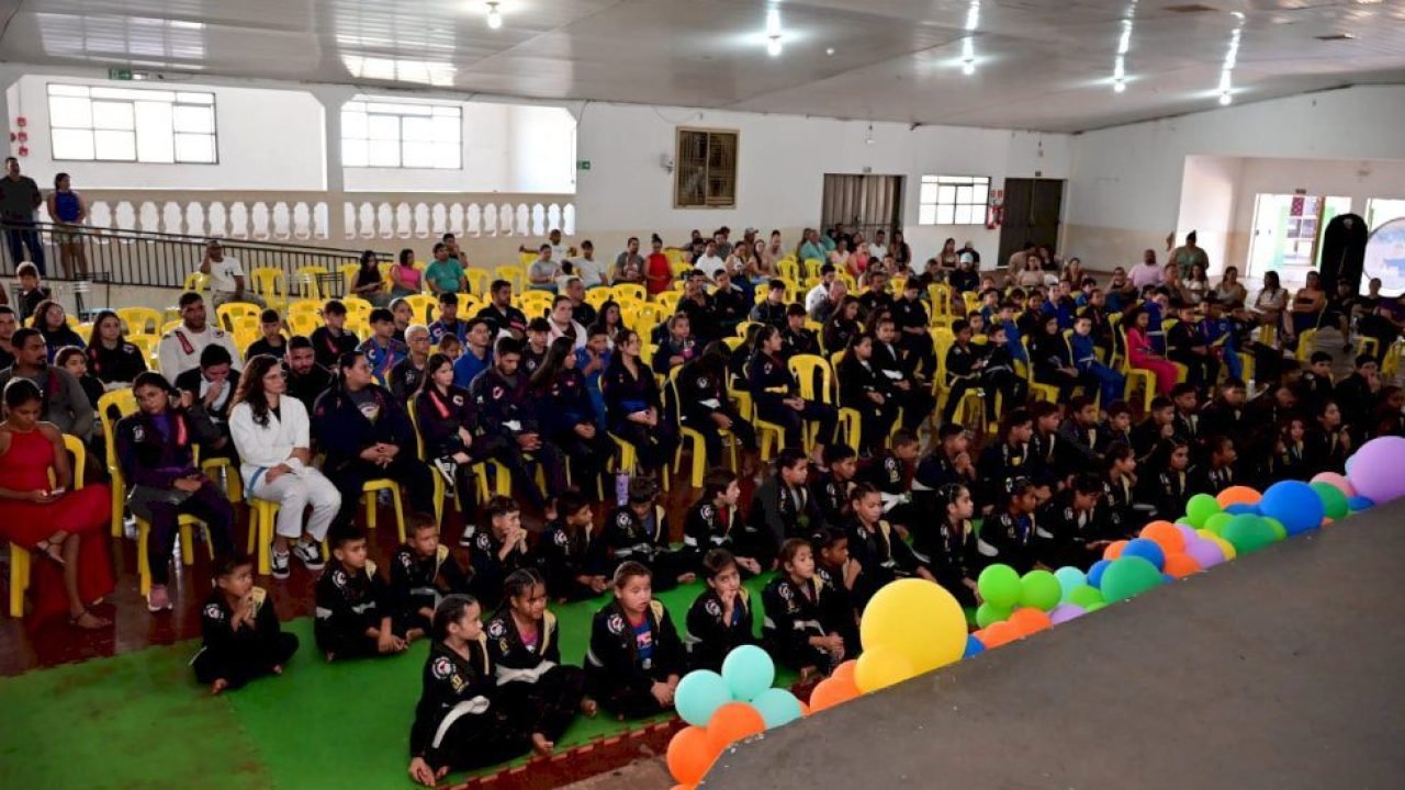 3d937c893bd0860463c122e6027fe87a_1