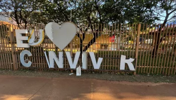 Vandalismo danifica letreiro “Eu Amo Conviver” em Nova Andradina — Foto: Vandali