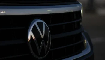 Foto: Imagem ilustrativa de logo da Volkswagen - Foto: Pexels