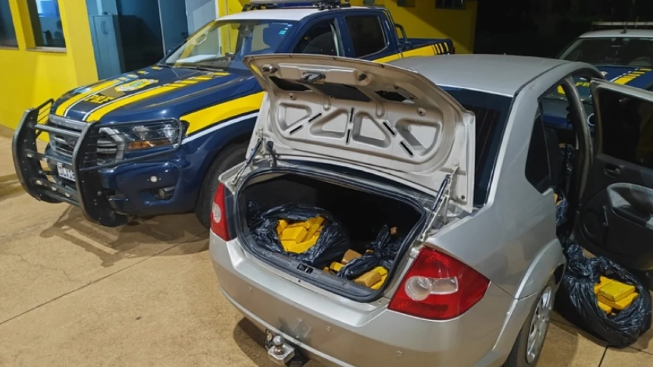 Veículo apreendido com droga — Foto: Veículo apreendido com droga - Foto: Políci