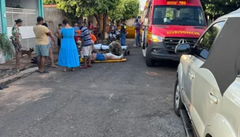Motociclista ficou ferida após porta de carro ser aberta em Nova Andradina — Fot