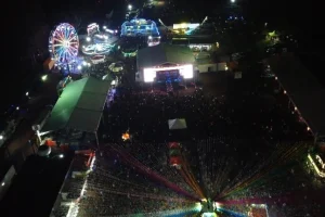 Recinto lotado e performance interativa de Fernando e Sorocaba marcam abertura d