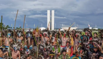 Organizações indígenas se manifestaram neste domingo (19), data em que se comemo