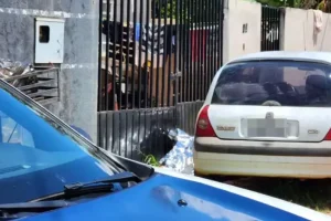Foto: Jovem é executado a tiros em frente de casa em Campo Grande - Foto: Campo