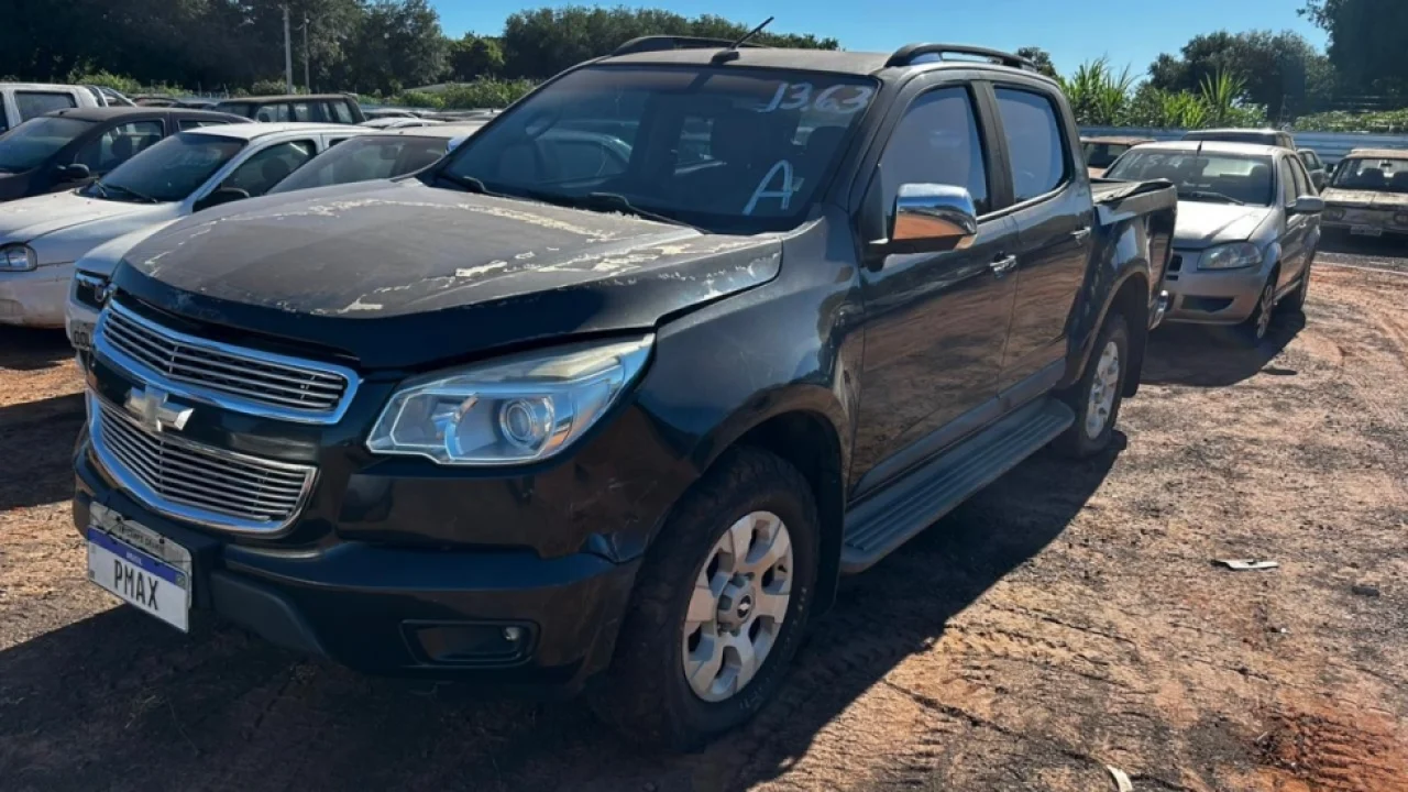 Leilão do Detran-MS reúne carros, motocicletas e sucatas com lances disponíveis