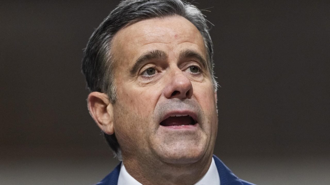 Diretor da CIA se reúne com ditadora interina da Venezuela