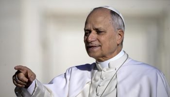 Papa Leão XIV lidera primeiro Natal no Vaticano