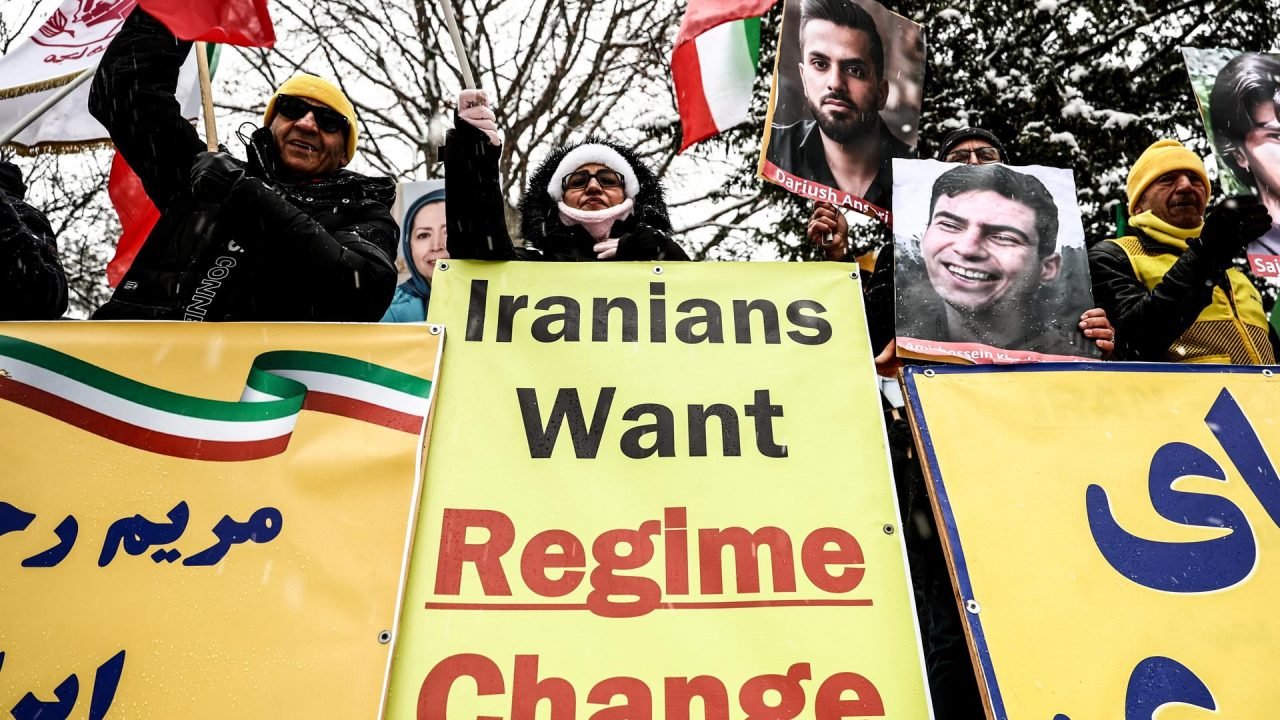 Irã passa de revolta nas ruas para execuções de manifestantes