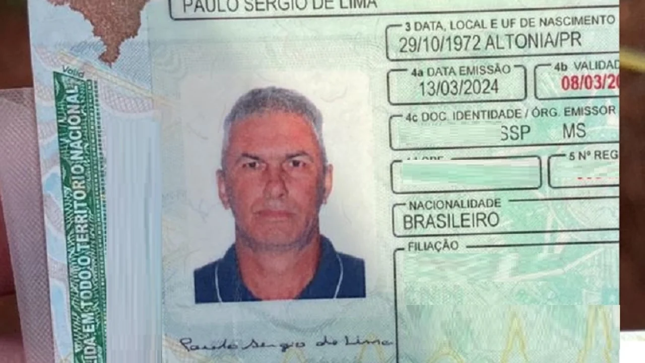 Foto: Paulo Sérgio de Lima, de 53 anos, morreu após o caminhão que conduzia tomb