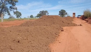 Foto: Cascalhamento - Foto: Câmara de Nova Andradina/Divulgação