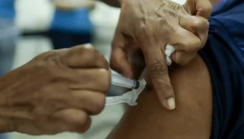 Foto: Vacina - Foto: Joédson Alves/Agência Brasil