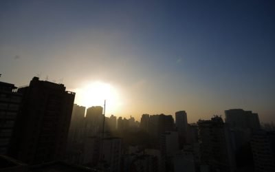 O instituto monitora as condições no Oceano Pacífico Equatorial, quanto à Temper