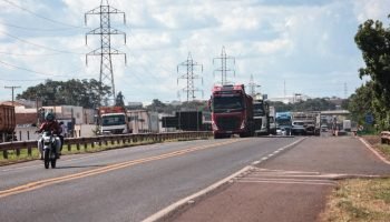 Motoristas devem planejar a viagem antes de pegar a estrada. — Foto: Motoristas