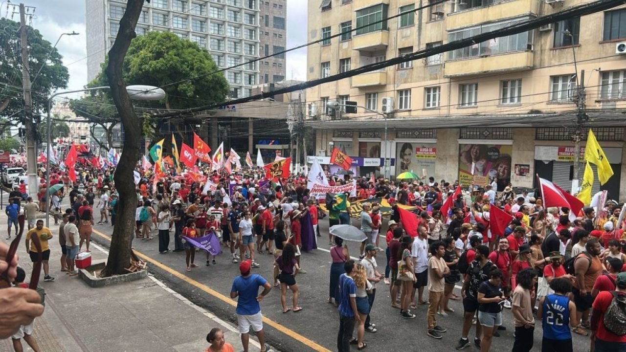 Manifestantes protestam contra PL da Dosimetria em capitais brasileiras