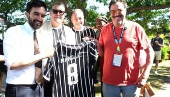 Camisa do corinthians prefeito NY — Foto: Camisa do corinthians prefeito NY Repr