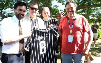 Camisa do corinthians prefeito NY — Foto: Camisa do corinthians prefeito NY Repr