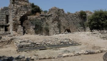 Arqueólogos descobrem igreja “hospital” na Turquia