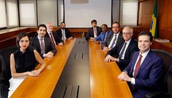 Super Quarta: Bancos Centrais dos EUA e Brasil Decidem Juros em Meio a Cenários Distintos