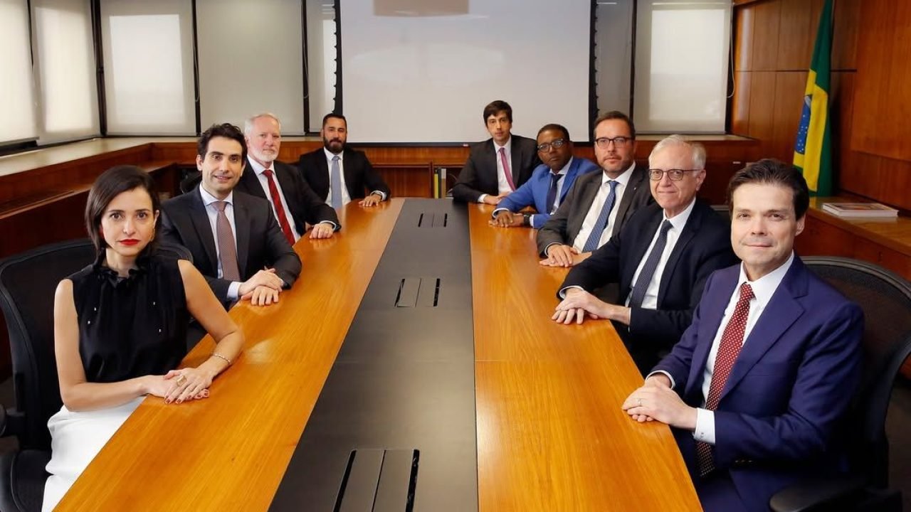 Super Quarta: Bancos Centrais dos EUA e Brasil Decidem Juros em Meio a Cenários Distintos