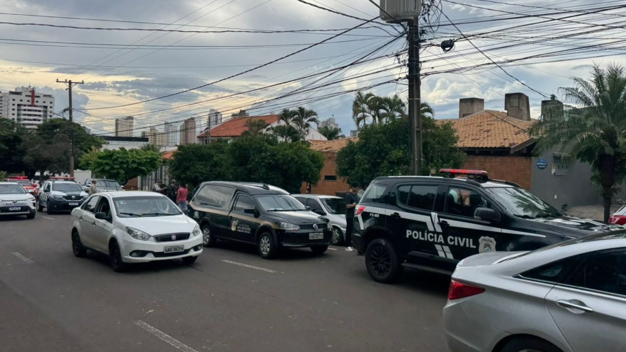 Foto: Trânsito no local está lento. (Foto: Henrique Arakaki, Midiamax)