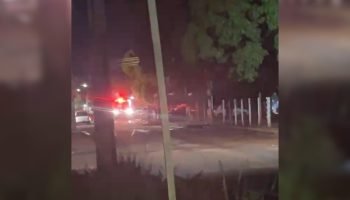 Foto: Equipes da polícia no bar. (Foto: Fala Povo Midiamax)