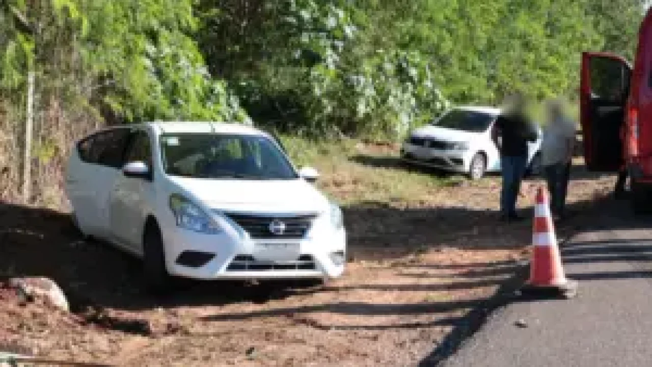 Carro que a mãe e a filha estavam. (Foto: Pietra Dorneles, Jornal Midiamax)