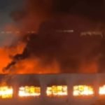 Incêndio na Rua Guaporé, em Guarulhos, na sexta-feira (5) — Foto: Incêndio na Ru