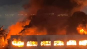 Incêndio na Rua Guaporé, em Guarulhos — Foto: Incêndio na Rua Guaporé, em Guarul