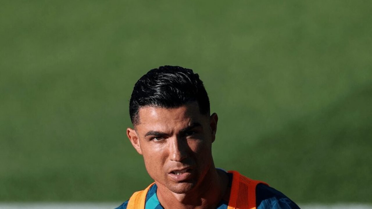 Cristiano Ronaldo durante treinamento de Portugal — Foto: Cristiano Ronaldo dura