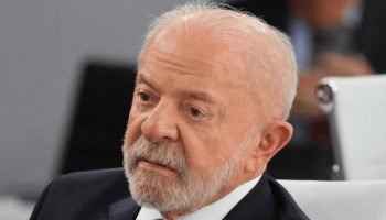 Presidente Lula (PT) chegando no G7, nesta quarta-feira (17) — Foto: Presidente