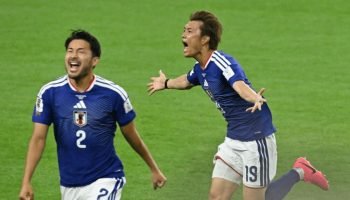 Jogadores do Japão durante empate contra a Holanda, na primeira rodada do grupo