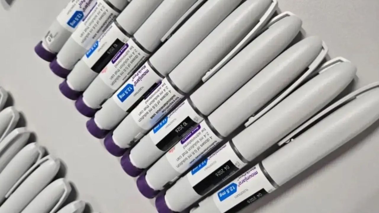 Medicamentos usados para o emgracimento, chamados de "canetas emagrecedoras". —