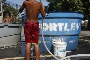 As crianças estão mais expostas a riscos climáticos. (Foto: Fernando Frazão/Agên