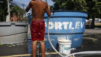 As crianças estão mais expostas a riscos climáticos. (Foto: Fernando Frazão/Agên