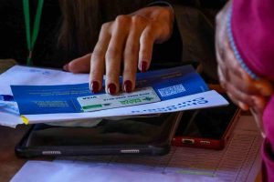 Entrega de cartão Mais social - Ilustrativa (Foto: Helder Carvalho, Jornal Midia