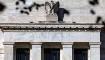 Presidente do Fed da Filadélfia Sinaliza Possibilidade de Cortes de Juros